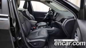 Jeep Cherokee 3.2 Overland AWD 2020 года из Южной Кореи