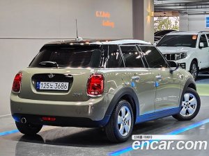 Mini Cooper 5Door DEFAULT 2020 года из Южной Кореи