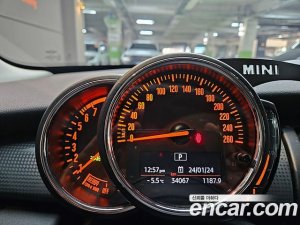 Mini Cooper 5Door DEFAULT 2020 года из Южной Кореи