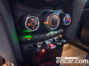 Mini Cooper 5Door DEFAULT 2020 года из Южной Кореи