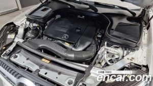 Mercedes-Benz GLC-Class GLC300 4MATIC Premium 2020 года из Южной Кореи