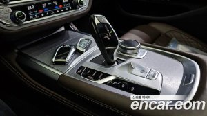 BMW 7-Series 730Ld xDrive Design Pure Excellence 2021 года из Южной Кореи