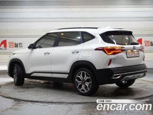 Kia Seltos Дизель 1.6 2WD 2020 года из Южной Кореи