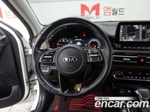 Kia Seltos Дизель 1.6 2WD 2020 года из Южной Кореи