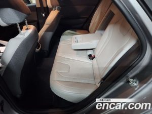 Hyundai AVANTE Inspiration 2021 года из Южной Кореи