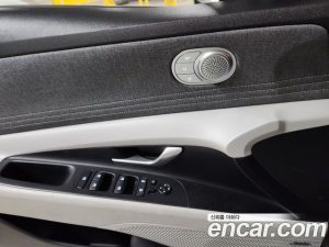 Hyundai AVANTE Inspiration 2021 года из Южной Кореи