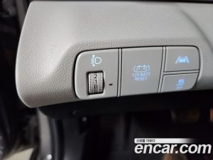 Hyundai AVANTE Inspiration 2021 года из Южной Кореи