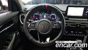 Kia Seltos Бензин 1.6 Turbo 2WD 2020 года из Южной Кореи