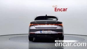 Hyundai AVANTE Inspiration 2021 года из Южной Кореи