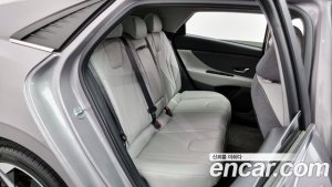 Hyundai AVANTE Inspiration 2021 года из Южной Кореи