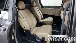 Toyota Sienna 2.5 HYBRID 2WD 2021 года из Южной Кореи