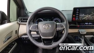 Toyota Sienna 2.5 HYBRID 2WD 2021 года из Южной Кореи