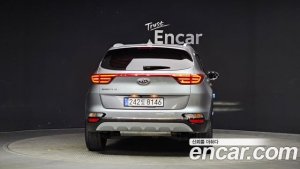 Kia Sportage Бензин 2.0 2WD 2022 года из Южной Кореи