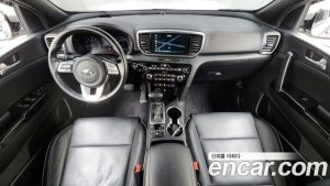 Kia Sportage Бензин 2.0 2WD 2022 года из Южной Кореи
