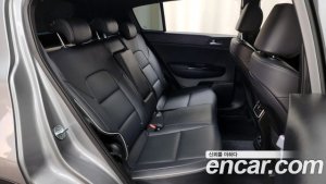 Kia Sportage Бензин 2.0 2WD 2022 года из Южной Кореи