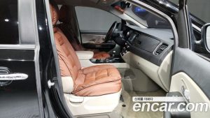 Kia Carnival 9-Seater Luxury 2019 года из Южной Кореи