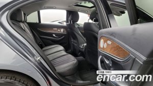 Mercedes-Benz E-Class E300 4MATIC Exclusive 2020 года из Южной Кореи