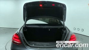 Mercedes-Benz E-Class E300 4MATIC Exclusive 2020 года из Южной Кореи