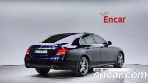 Mercedes-Benz E-Class E300 4MATIC AMG Line 2020 года из Южной Кореи