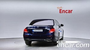 Mercedes-Benz E-Class E300 4MATIC AMG Line 2020 года из Южной Кореи