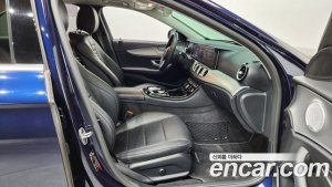 Mercedes-Benz E-Class E300 4MATIC AMG Line 2020 года из Южной Кореи