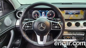 Mercedes-Benz E-Class E300 4MATIC AMG Line 2020 года из Южной Кореи