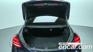 Mercedes-Benz E-Class E300 4MATIC AMG Line 2020 года из Южной Кореи