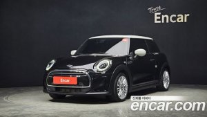 Mini Cooper CLASSIC Plus COMFORT PACK 2022 года из Южной Кореи