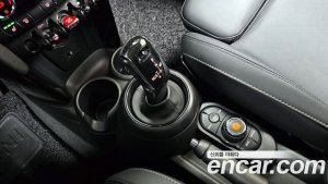Mini Cooper CLASSIC Plus COMFORT PACK 2022 года из Южной Кореи