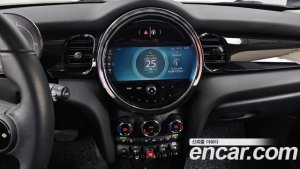 Mini Cooper CLASSIC Plus COMFORT PACK 2022 года из Южной Кореи