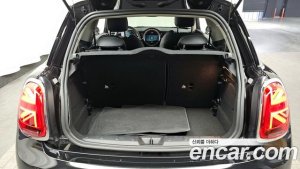 Mini Cooper CLASSIC Plus COMFORT PACK 2022 года из Южной Кореи