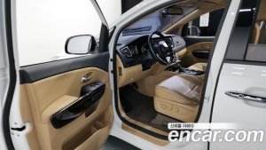 Kia Carnival 9-Seater Prestige 2020 года из Южной Кореи