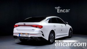 Kia K5 2021 года из Южной Кореи