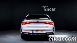 Kia K5 2021 года из Южной Кореи