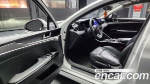 Kia K5 2021 года из Южной Кореи