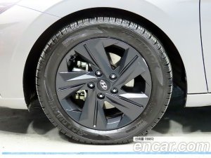 Hyundai AVANTE Modern 2021 года из Южной Кореи
