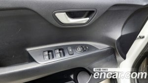 Kia Stonic 1.4 2020 года из Южной Кореи