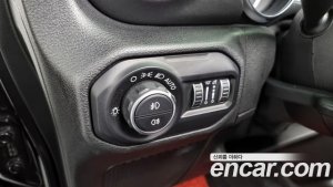 Jeep Wrangler 2.0 Overland Unlimited Top 4Door 2021 года из Южной Кореи
