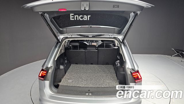 36775988_024.jpg Volkswagen Tiguan 2.0 TDI Prestige 2020 года из Южной Кореи