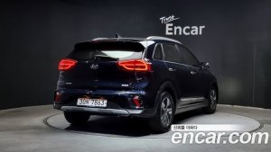 Kia Niro 1.6 HEV 2020 года из Южной Кореи
