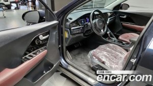 Kia Niro 1.6 HEV 2020 года из Южной Кореи