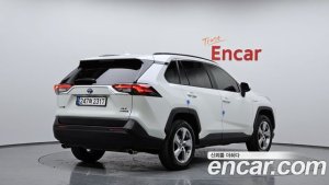 Toyota RAV4 2.5 2WD HYBRID 2021 года из Южной Кореи