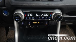 Toyota RAV4 2.5 2WD HYBRID 2021 года из Южной Кореи
