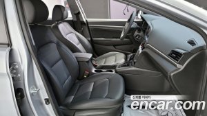 Hyundai AVANTE 1.6 2020 года из Южной Кореи