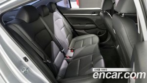 Hyundai AVANTE 1.6 2020 года из Южной Кореи