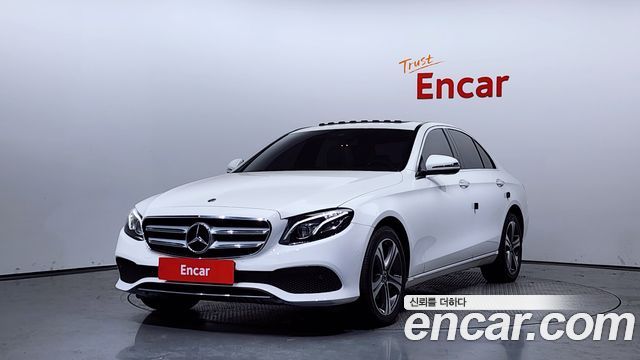 Mercedes-Benz E-Class E220d Avantgarde 2019 года из Кореи