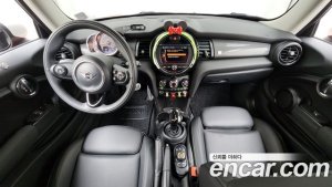 Mini Cooper DEFAULT 2020 года из Южной Кореи