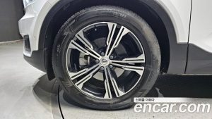 Volvo XC40 B4 Inscription 2021 года из Южной Кореи