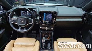 Volvo XC40 B4 Inscription 2021 года из Южной Кореи