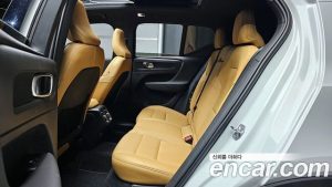 Volvo XC40 B4 Inscription 2021 года из Южной Кореи